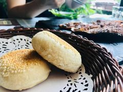 鱼肉烧饼-Local泰莲庭(虹鳟鱼店)