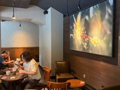 -星巴克(西藏路店)