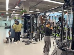 -岩顶健身(玄武店)