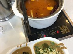 -百品聚旋转火锅(万德庄店)