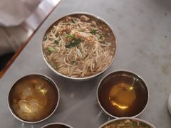 -正宗杨记普洱酸醋米线(总店)