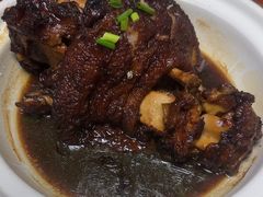 -老码头黑皮肘子锅包肉(赣水路店)