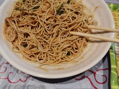 -肥肥虾庄·金牌油焖大虾(杨园滨江时代walk店)