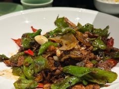 辣椒炒肉-北平盛世·新京菜·北京烤鸭(劲松·双井店)