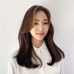 -变画·发型STUDIO