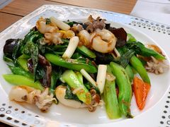 兰段野菌爆墨鱼花-T館·花园艺术餐厅