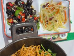 -初晋·山西地道刀削面.晋北莜面香(星耀城店)