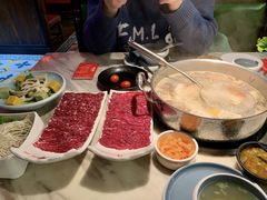 -左庭右院鲜牛肉火锅(浦江欢乐颂店)