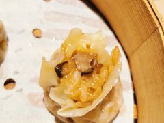 蛋黄糯米烧卖-弄堂小笼包(天津南开大悦城店)