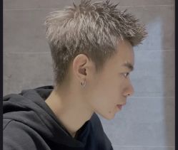 -川和潮人