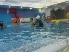 -龙格亲子游泳·水育早教运动中心(龙湾天街店)