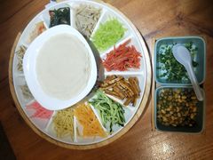 -怪噜范·老贵阳街头名小吃(鸿通城店)