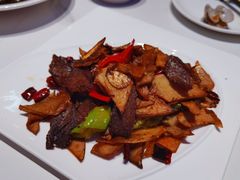 杏鲍鱼菇塔城风干肉-小河公主秘制烤羊腿(小绿谷店)