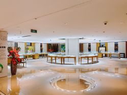 -北京七彩云南翡翠珠宝旗舰店(月坛店)