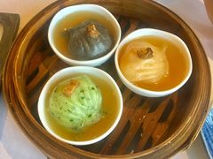-景月阁空中食府(希尔顿酒店)