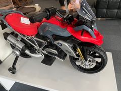 -上海宝信宝马4S店