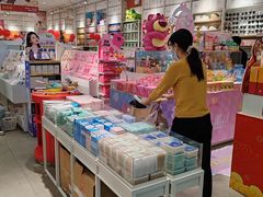 -名创优品(海珠乐峰广场店)