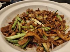 -河畔春天时尚餐厅