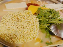 部队锅加芝士-富乐满韩国正宗炸鸡韩国料理(虹泉路店)