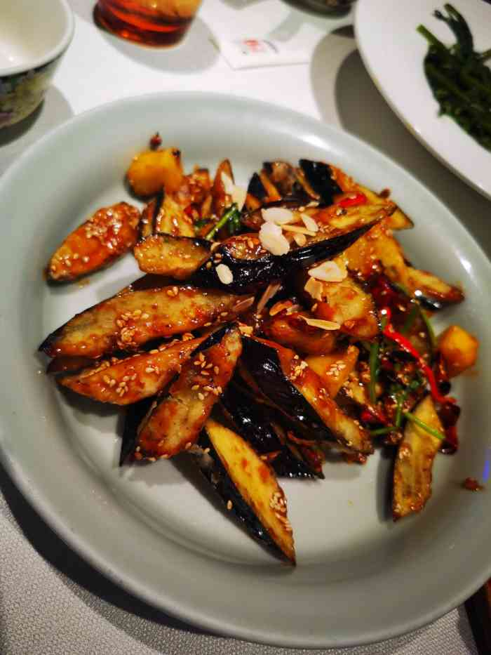 融聚·粤小馆(万象城店)-"点了锡香鲈鱼,蒜烤三鲜,什么羊肉薄饼,萝.