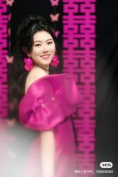 点击看大图 -曼青婚纱礼服馆