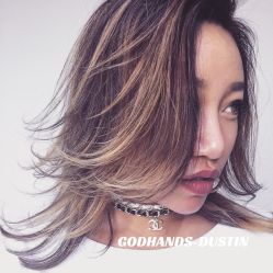 -God Hands发型设计复古会所