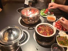 -钱小奴海鲜自助黑金店(杭州滨江龙湖店)