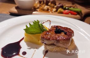 Foie Gras with Red Wine Sauce