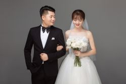 点击看大图 -挪娅婚纱摄影皇家会所