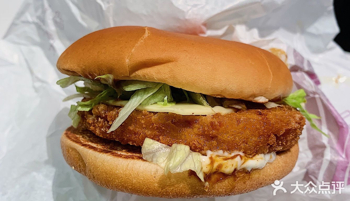 麦当劳新品黑咖喱炸猪排汉堡才1111元60