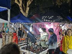 -吴山路夜市