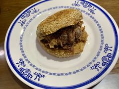 烧饼夹烧牛羊肉-老爆肚满五香烧牛羊肉