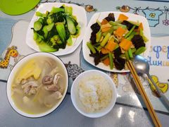 -懒熊月嫂中心(金鸡湖店)
