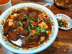 -歹歹的加个面过油肉拌面
