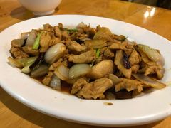 宫保鸡肉-云南餐厅