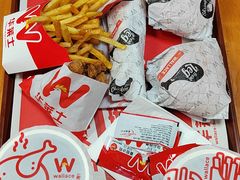 -华莱士·全鸡汉堡(海口政法学院店)