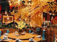 -老滇山寨•云南特色菜•地方菜•民族风情歌舞表演(金碧店)