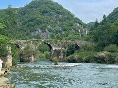 -高荡千年布依古寨旅游景区