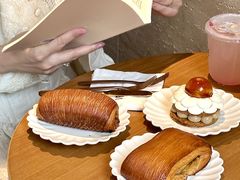 -VERIE BAKEHOUSE