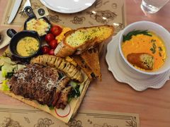 -Mark&Mars Restaurant