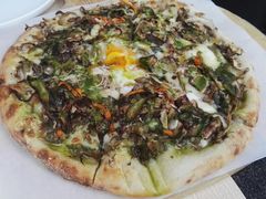 蘑菇披萨-Mercato莫卡多露台餐厅与酒吧(K11店)