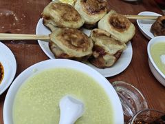 -宝瑞门钉肉饼店