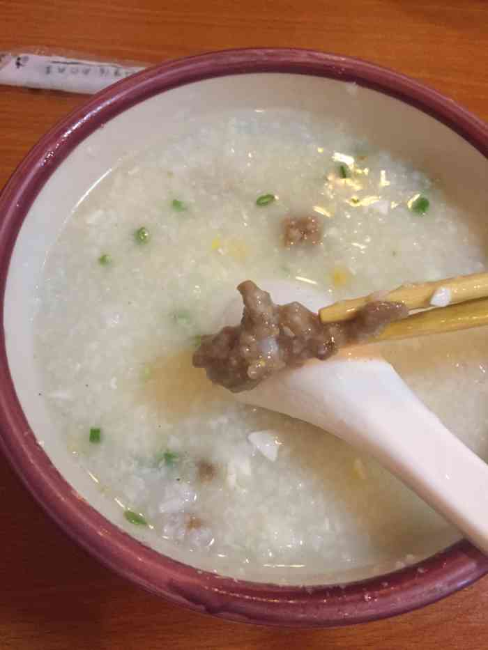 粥天下-"74最近卖卤菜的越来越少了,只能来店里买了.