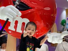 -m豆巧克力世界(上海世茂广场店)