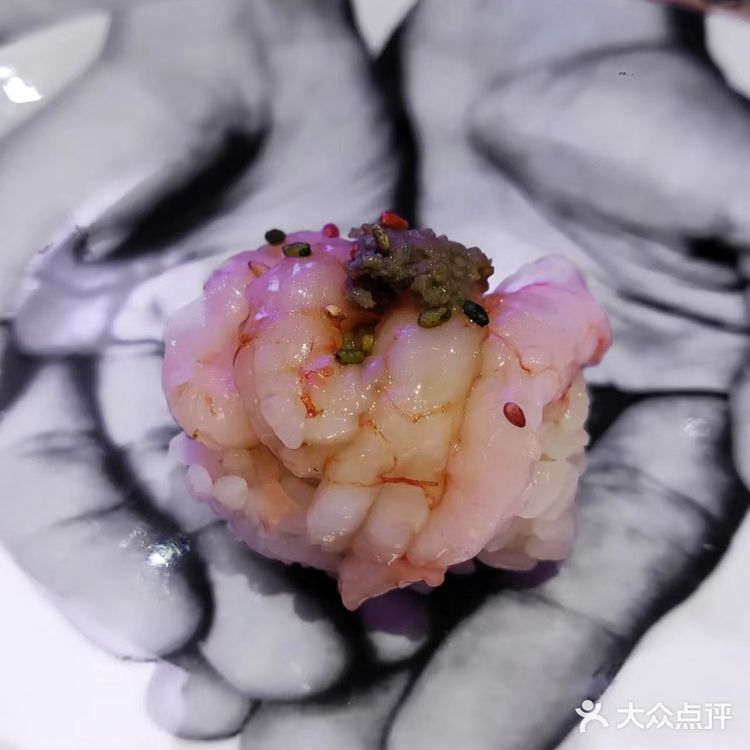 这家板前日料有点意思|三文鱼寿司只要6元,我可以随便炫~