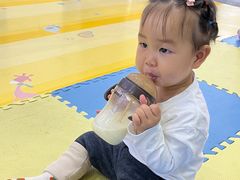 -蓝鲸奇亲子游泳俱乐部