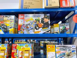 -逝水玩具折扣店