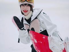 -乔波室内滑雪场