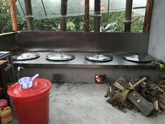 -果松木炭酸菜铜火锅·外婆参鸡汤