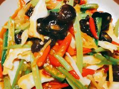 火爆黄喉-川堂风·跷脚牛肉·乐山爆炒(宝山日月光店)